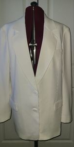 MICHAEL KORS WOMANs Double Breasted White Blazer NWT, Never worn